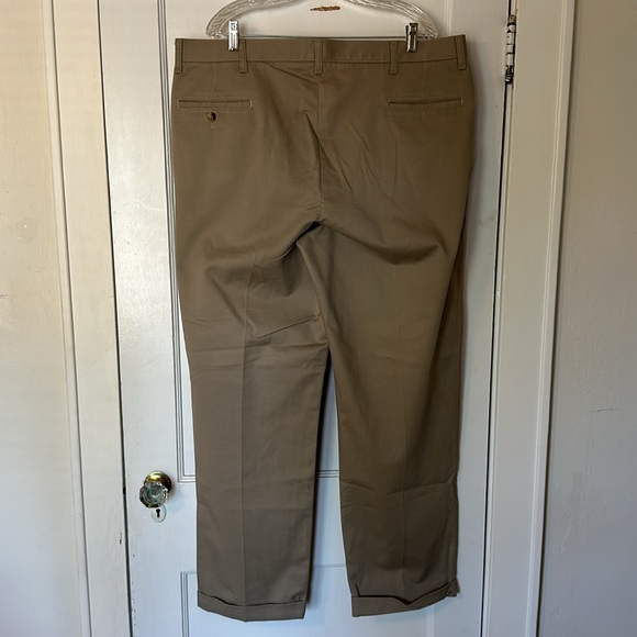 Timber Creek by Wrangler Ultimate Khakis - 42x32 - Like New - Picture 3 of 5